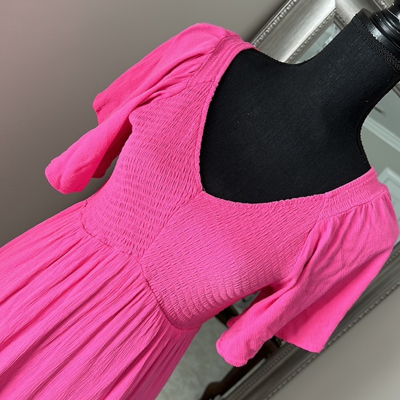 Calling all Barbies - Picture 2 of 5